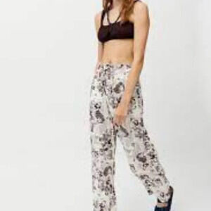 NWOT Urban Outfitters Carmen Printed Pull-on Pant In  Comic Print S